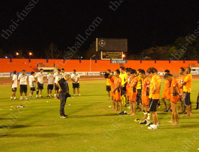 rare picture: Ratchaburi with hanging shoulders Ratchaburi FC